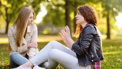 Proč se omlouváte, i když za nic nemůžete: Psycholog uvedl čtyři hlavní důvody